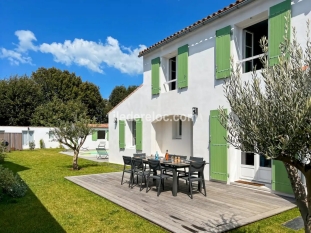 Ile de Ré:Ma lucarne en ré - piscine - 5 chambres - 5 salles de bain