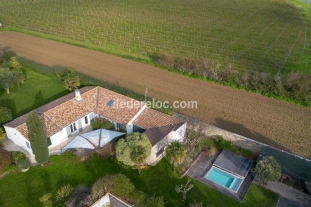Ile de Ré:Refuge familial avec piscine et cadre arboré