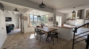 Ile de Ré:Les portes en ré- maison de charme rénovée en impasse, au coeur du village, calm
