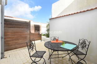 Ile de Ré:207 la petite ecoliÈre - maison de village