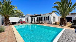 Ile de Ré:Superbe villa avec piscine à 150 m des plages
