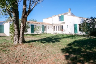 Ile de Ré:Grande maison pour 7 à 400m de la plage