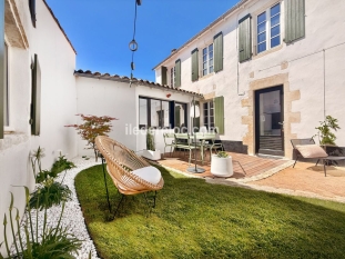 Ile de Ré:Maison « couleurs d île »