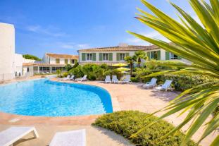 Ile de Ré:Appartement avec piscine commune et parking