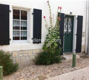 Ile de Ré:Maison rétaise au coeur du village de la flotte